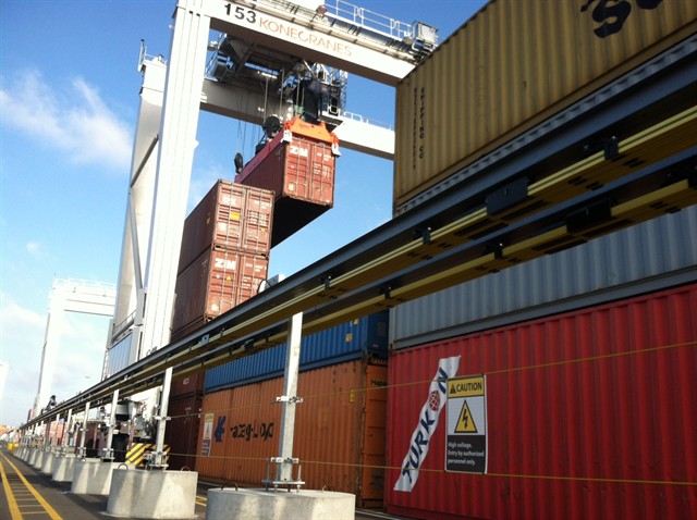 AAPA Submits Comments to EPA on Zero-Emission Port Equipment